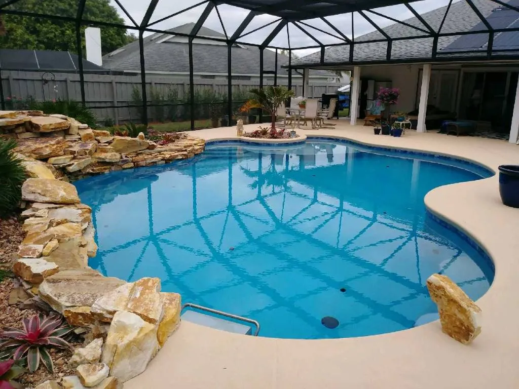 Natural stone boulder landscaping