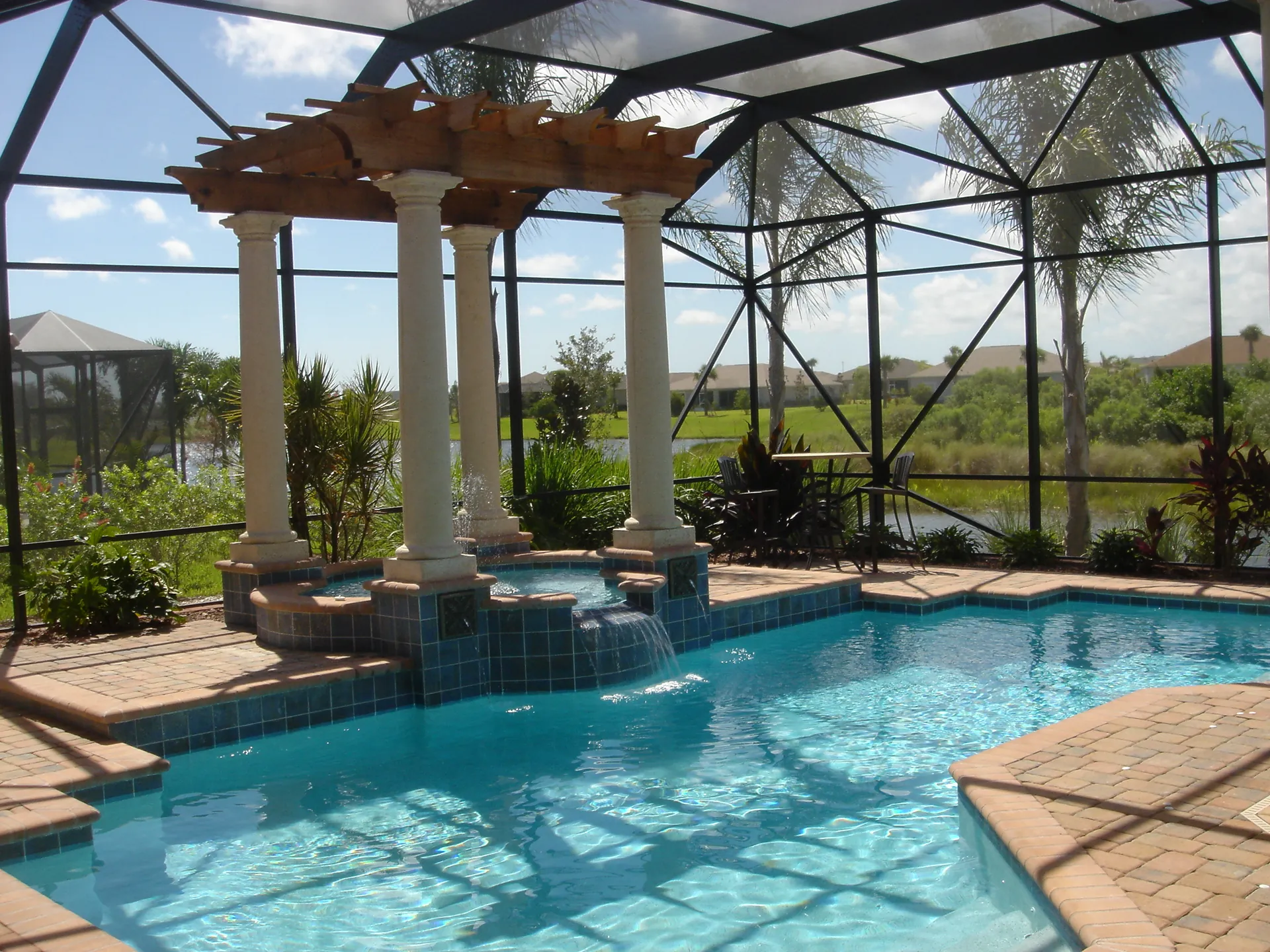 Column pergola over raised spa