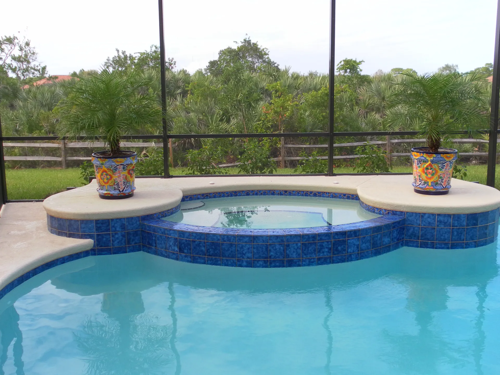 Raised spillover spa