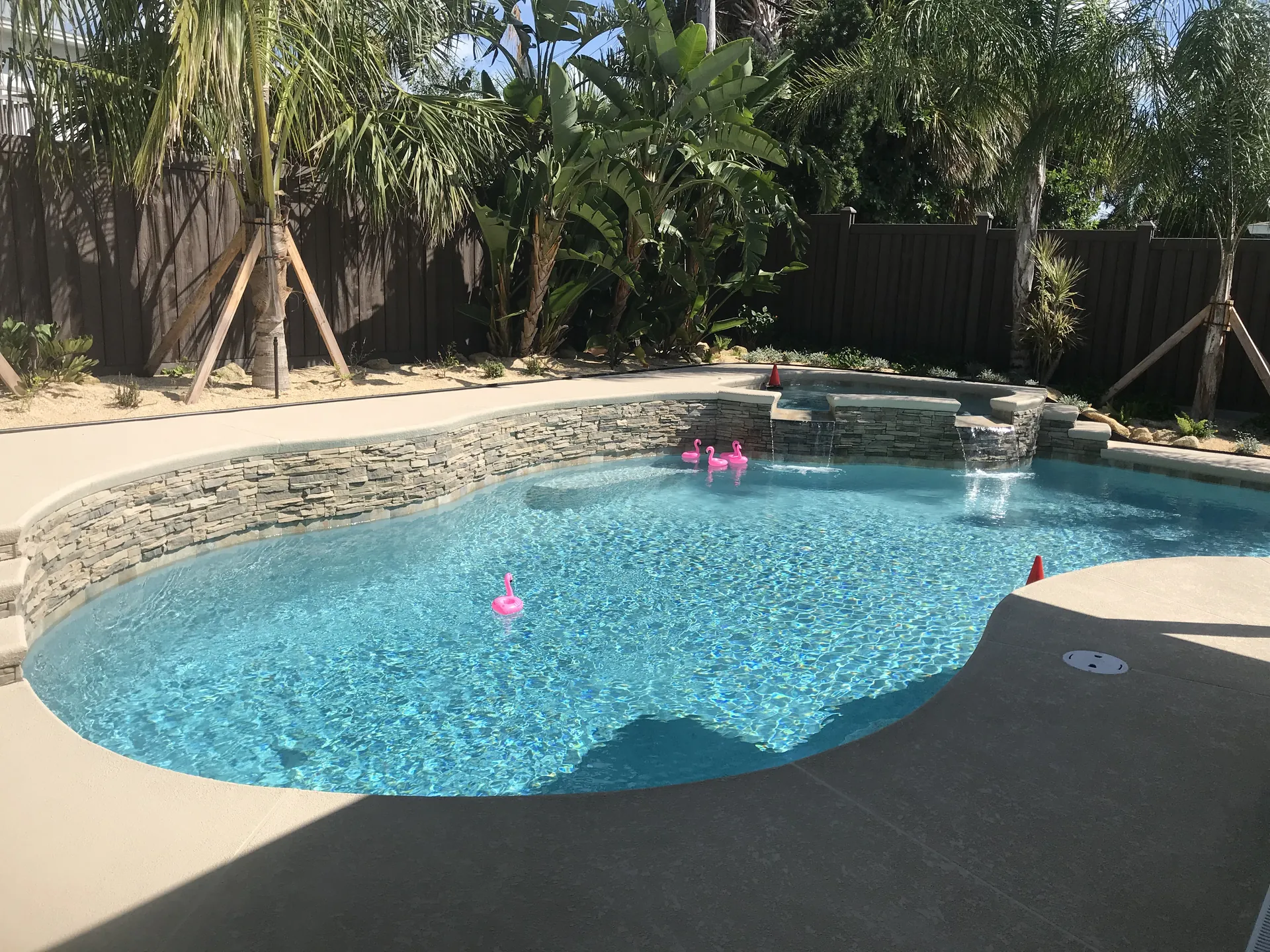 Stacked stone raised spa
